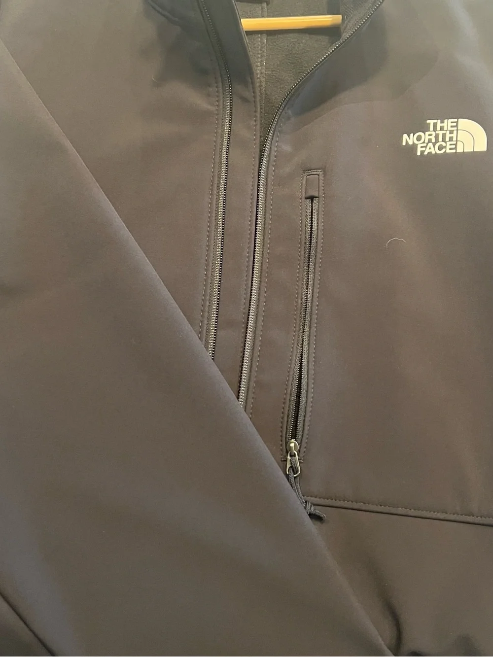 The North Face Men's Black Performance Softshell Jacket